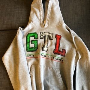 Pullover hoodie